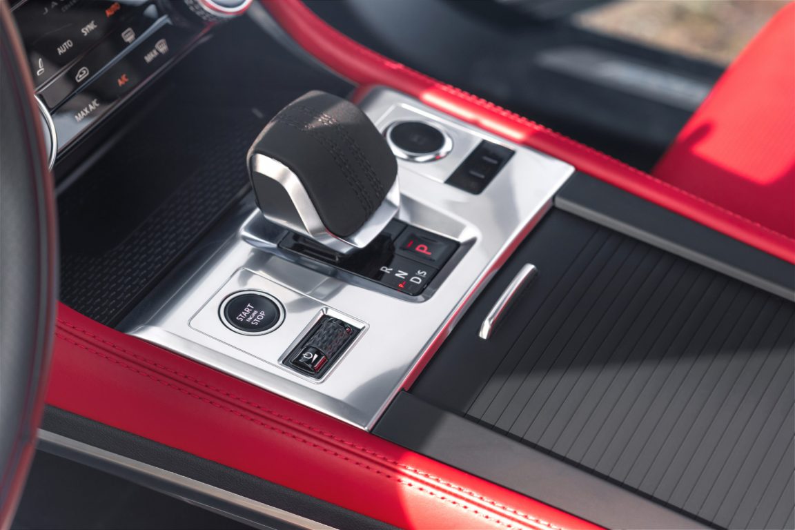 Jaguar yeni F-PACE modelini Türkiye’de satışa sundu