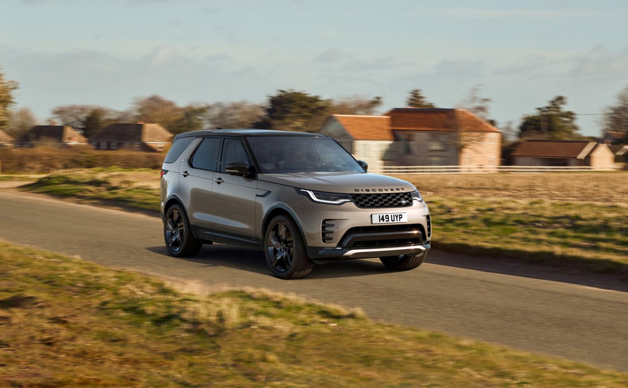 Yeni Land Rover Discovery satışa sunuldu