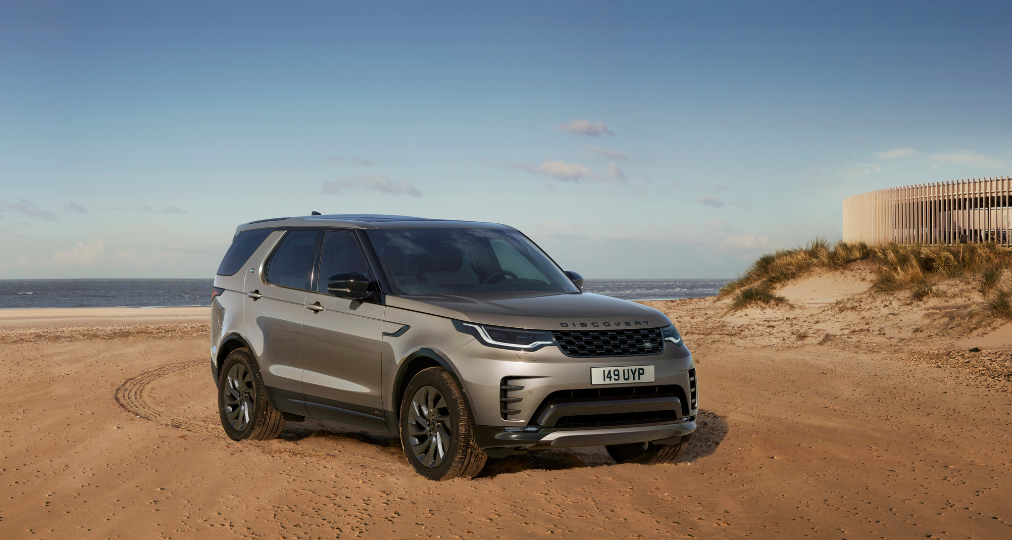 Yeni Land Rover Discovery satışa sunuldu