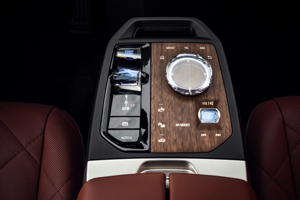 Yeni nesil BMW iDrive, BMW iX ve BMW i4 modelleriyle birlikte sunulacak