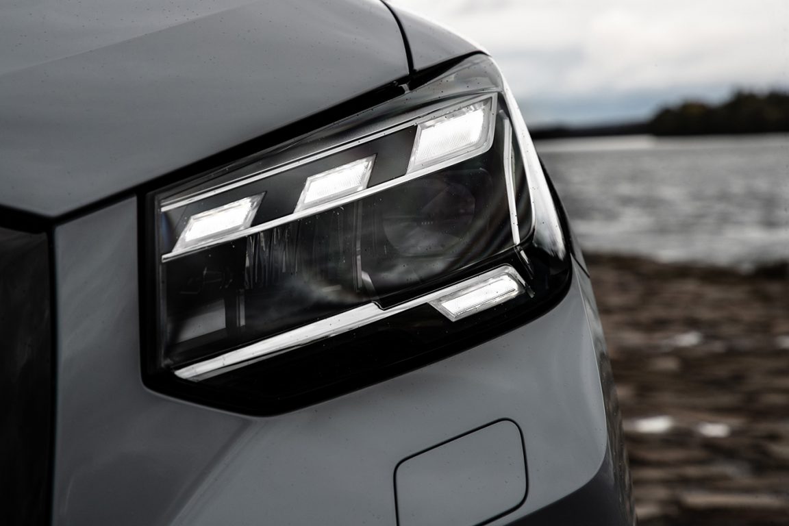 Audi’nin dört yıl önce pazara sunduğu ve Q model ailesinin en küçüğü olan Q2 yenilendi
