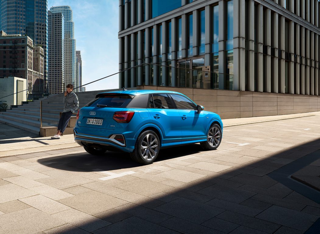 Audi’nin dört yıl önce pazara sunduğu ve Q model ailesinin en küçüğü olan Q2 yenilendi