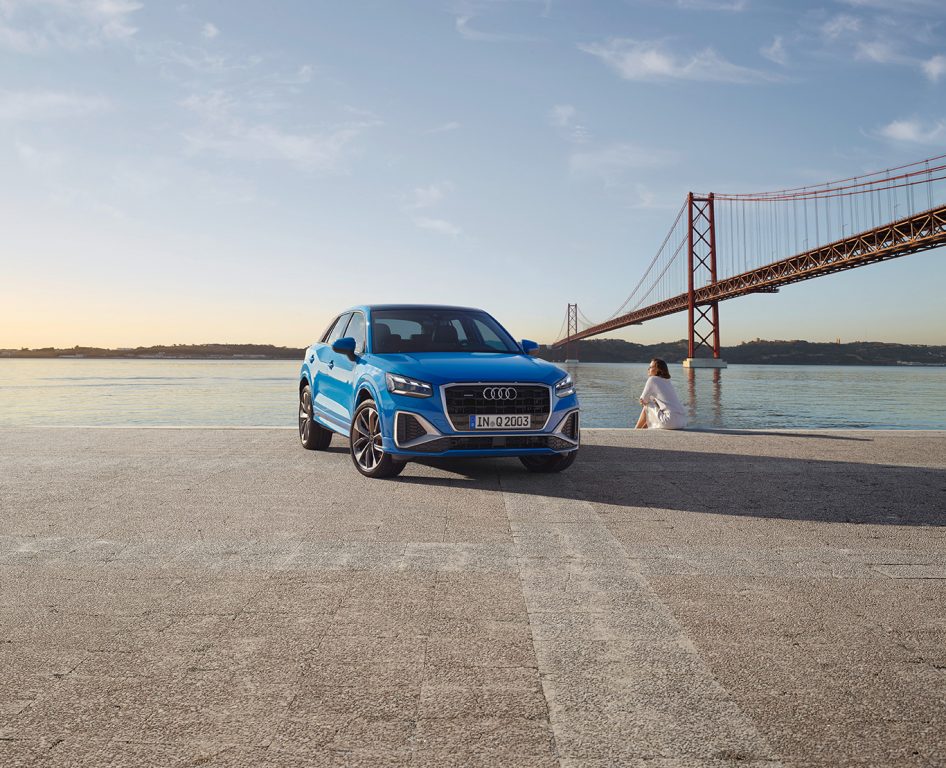 Audi’nin dört yıl önce pazara sunduğu ve Q model ailesinin en küçüğü olan Q2 yenilendi