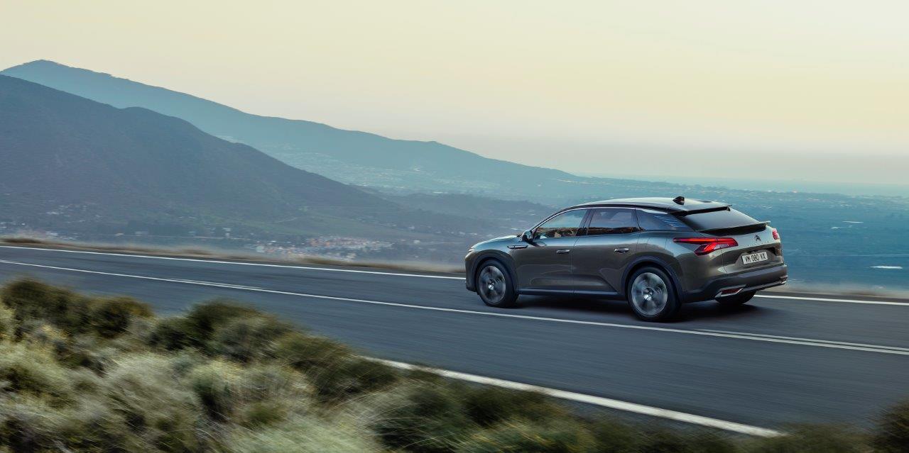 Tüm özellikleriyle işte yeni Citroen C5 X