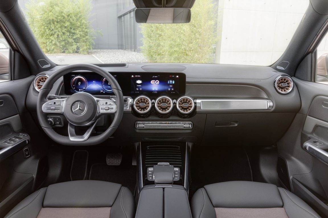 Mercedes, tamamen elektrikli yeni EQB modelini tanıttı