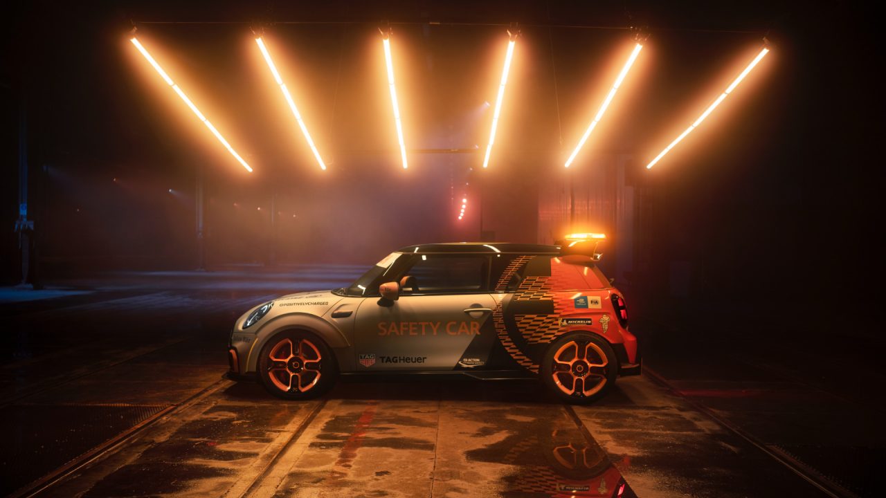 MINI ELECTRIC Pacesetter, Formula E’nin güvenlik aracı oldu