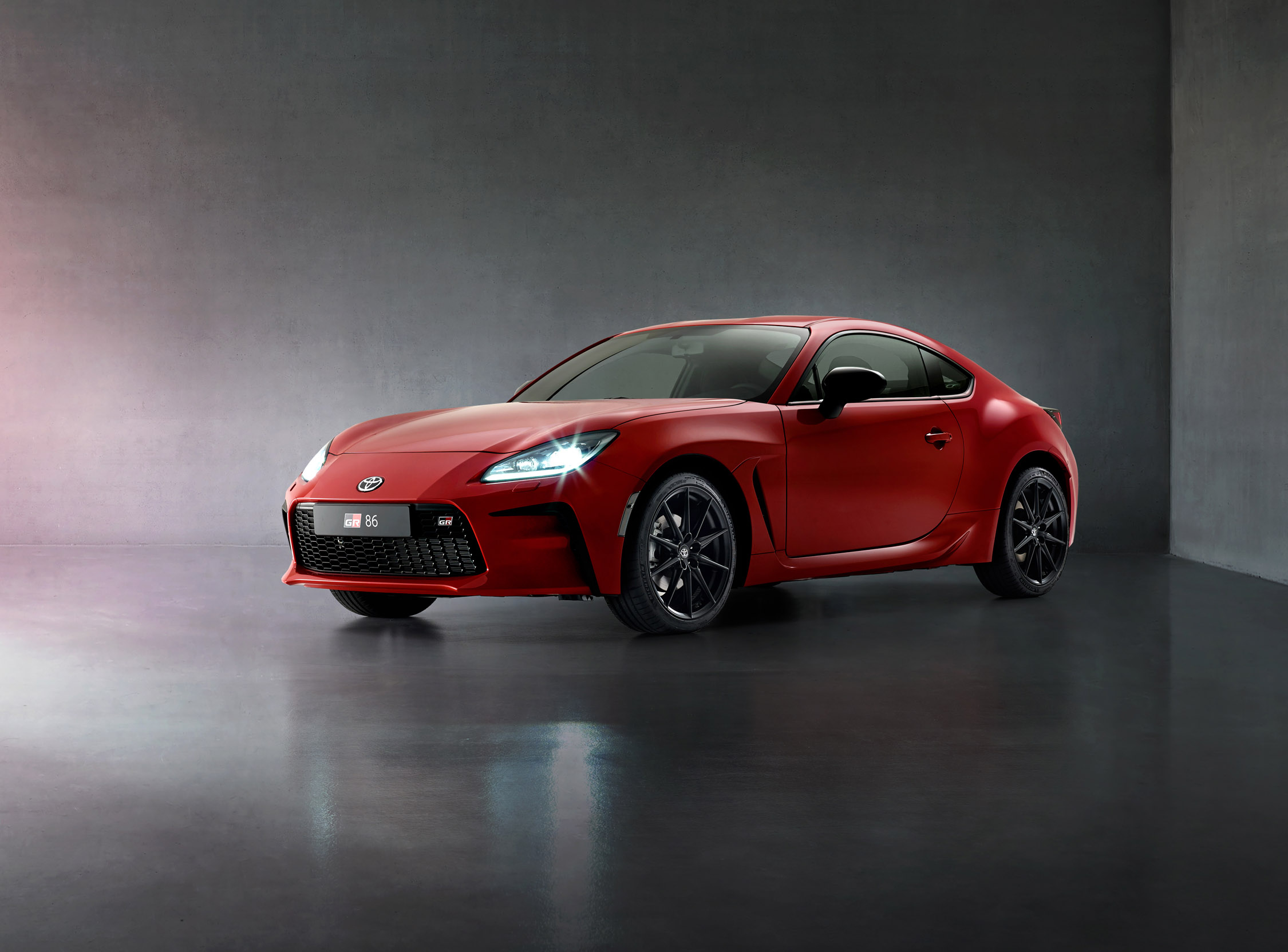 Toyota GR 86 gün yüzüne çıktı
