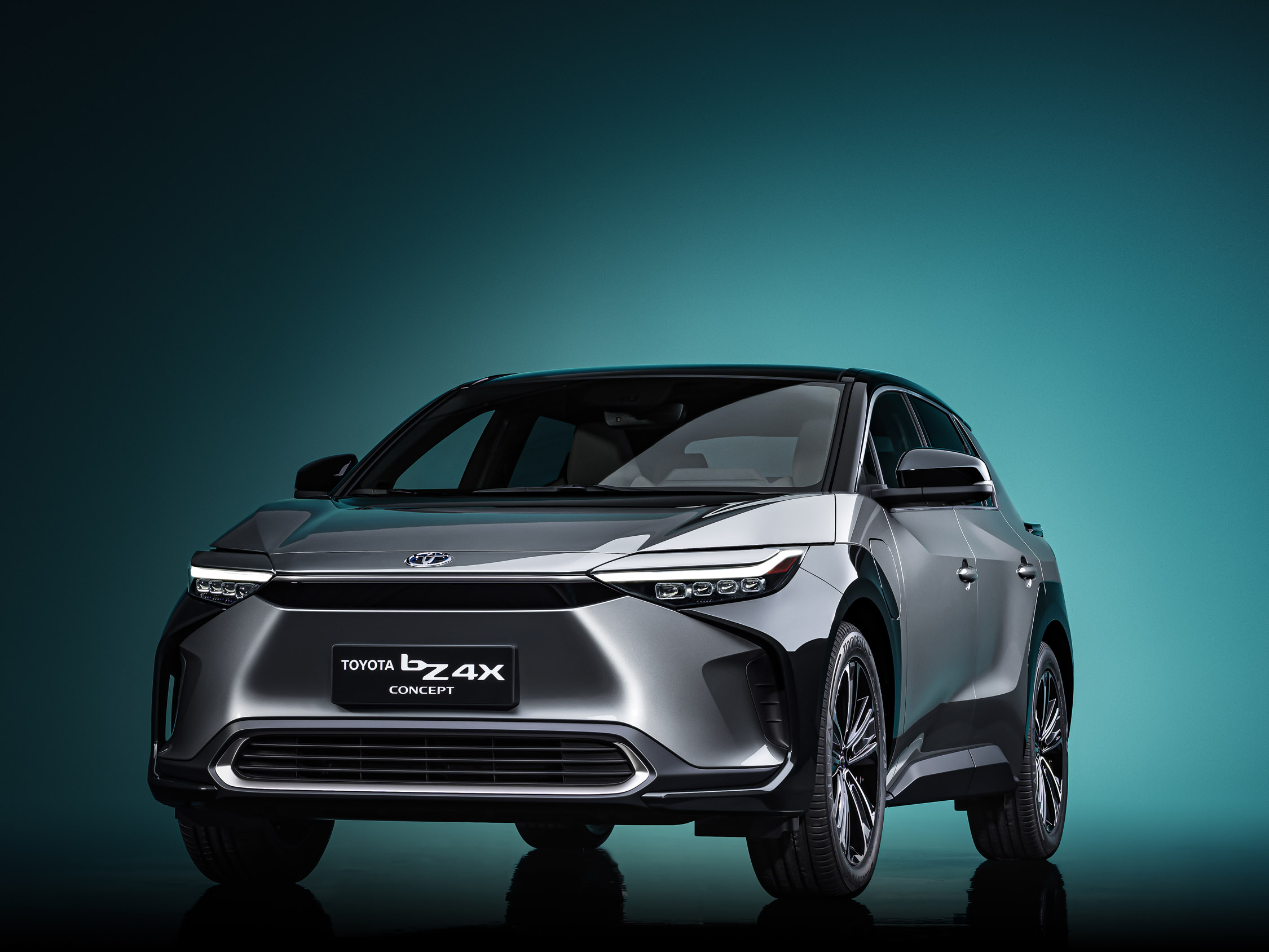 Toyota bZ4X modelinin konsept versiyonunu gösterdi