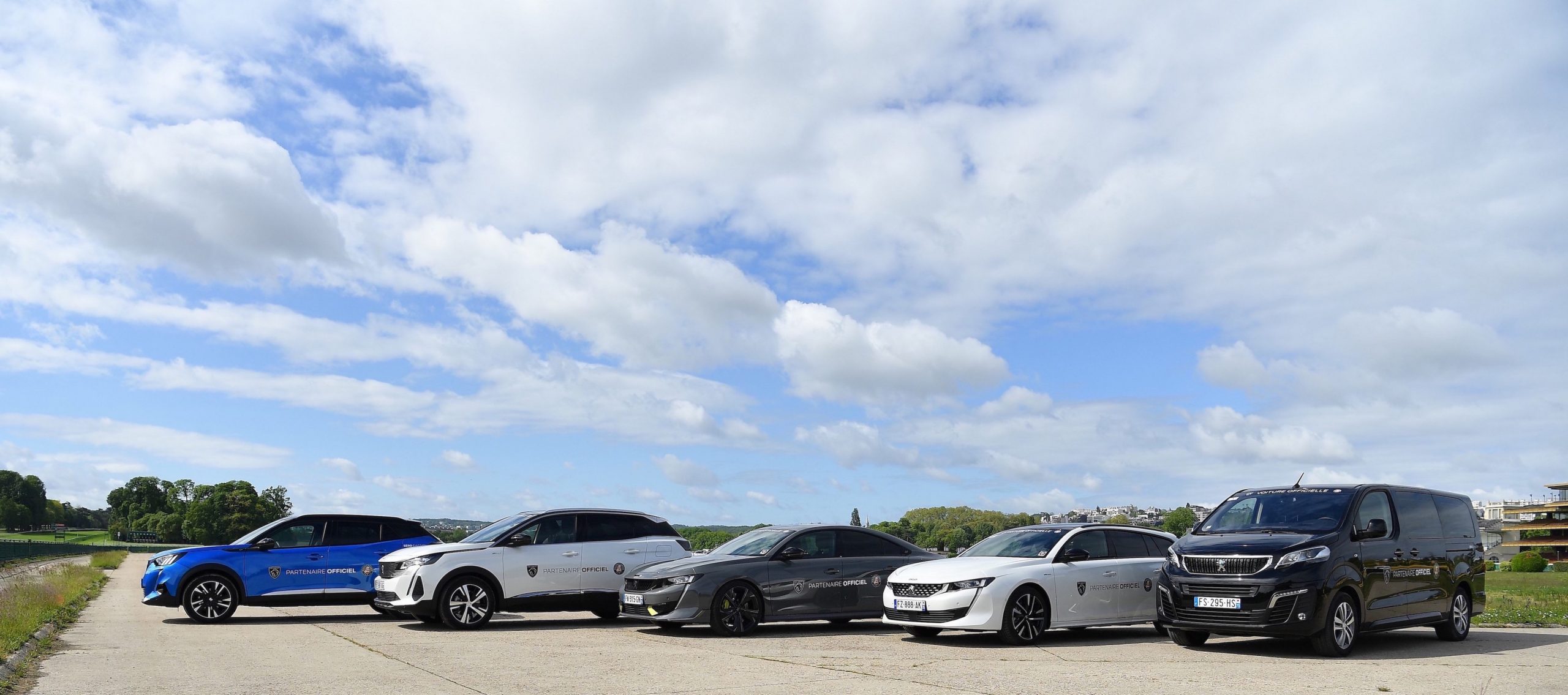 PEUGEOT 2021 Roland-Garros Turnuvası’nda Ulaşımı Elektrikli ve Şarj Edilebilir Hibrit Araç Filosuyla Sağlayacak