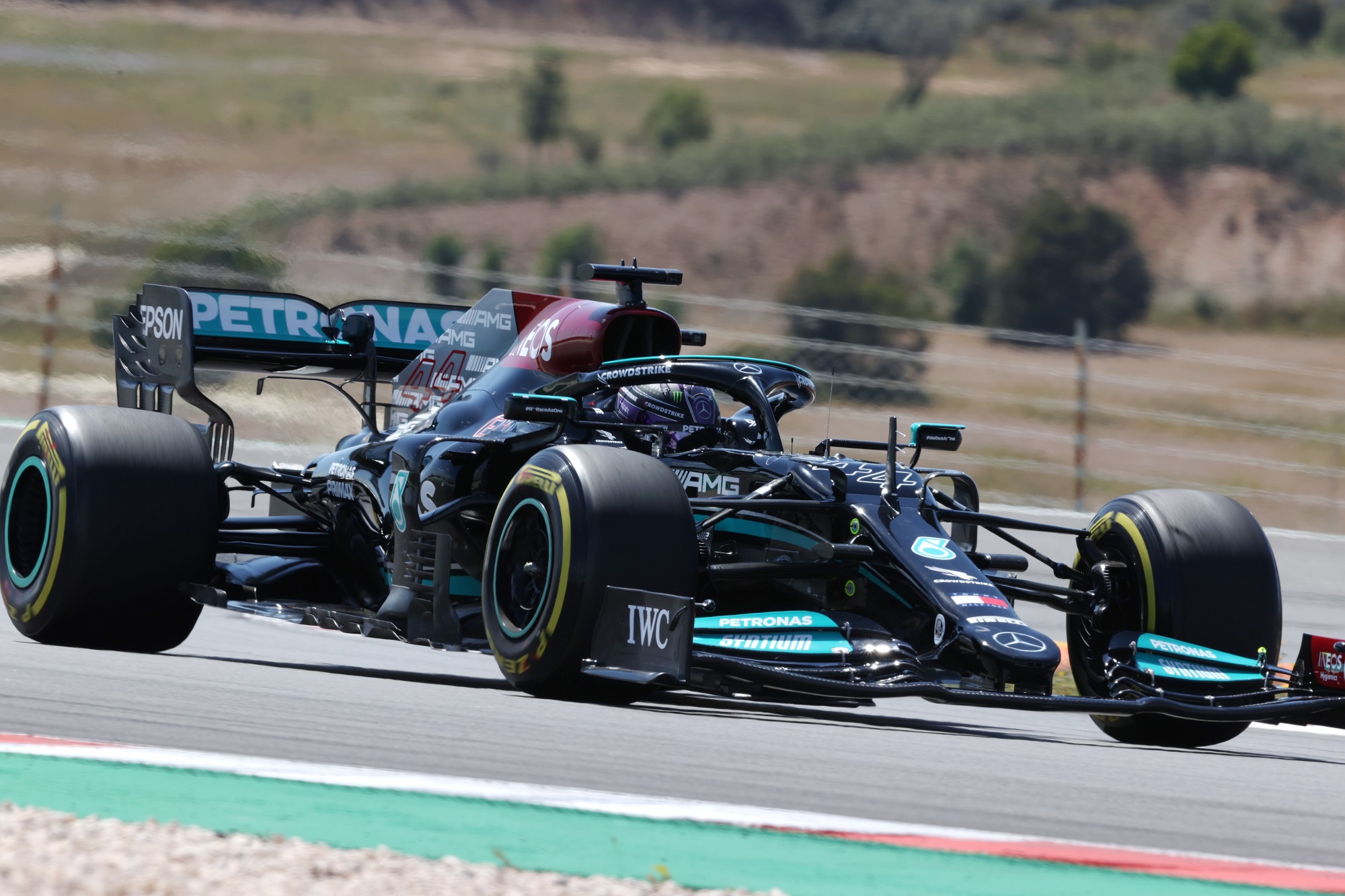 Portekiz Grand Prix’sini, Mercedes-AMG Petronas Takımı kazandı