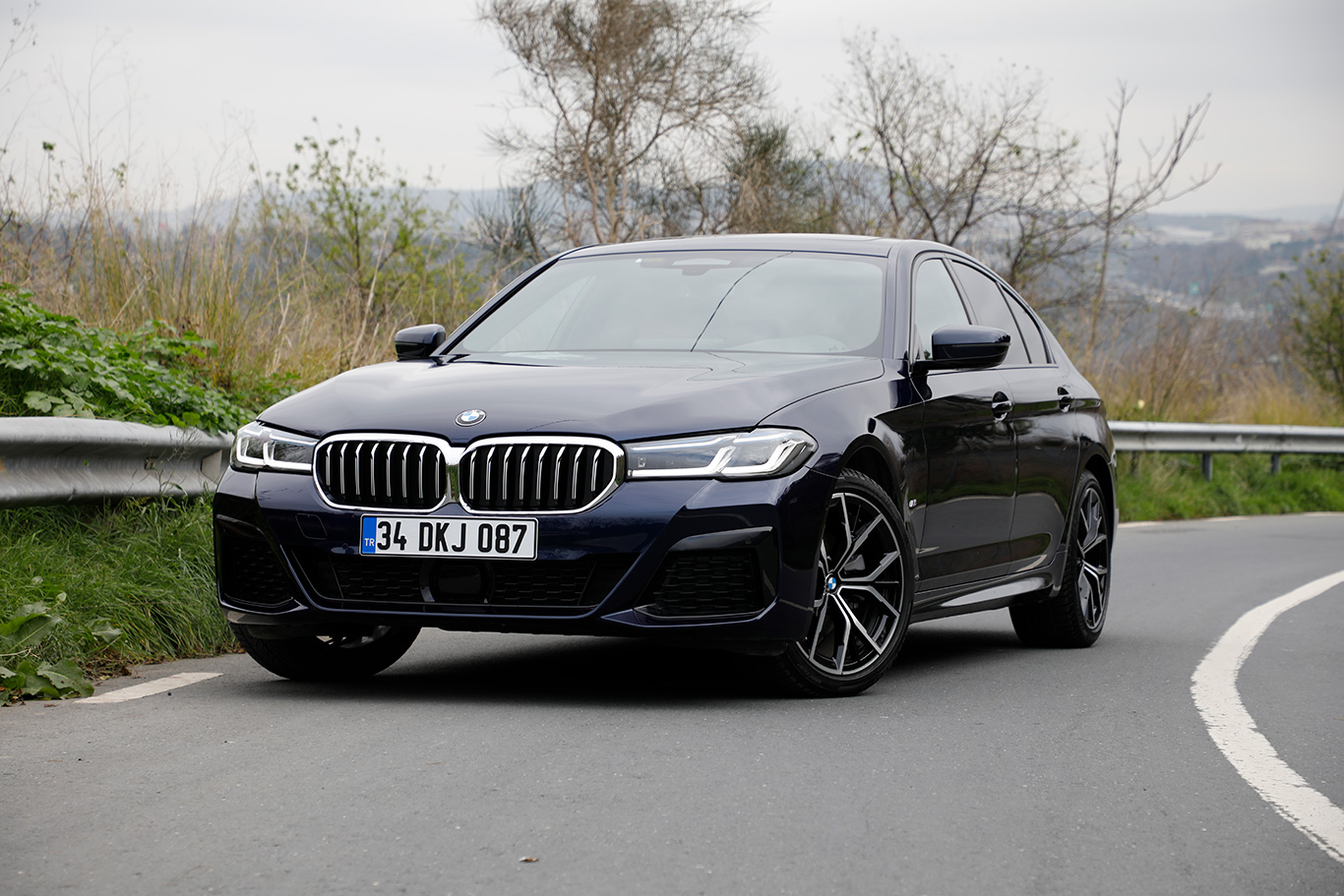 BMW 520i (2021) test sürüşü