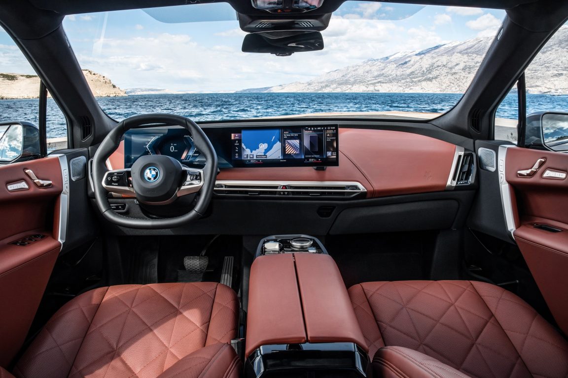 Öncü Teknolojileriyle BMW iX