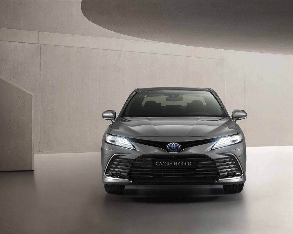 Toyota Camry yenilendi. İşte yeni Toyota Camry fiyatı ve özellikleri…