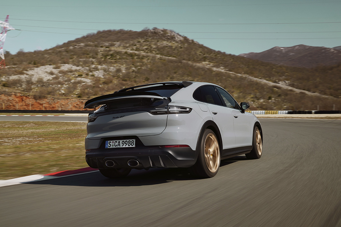Porsche Cayenne Turbo GT tam 640 beygir