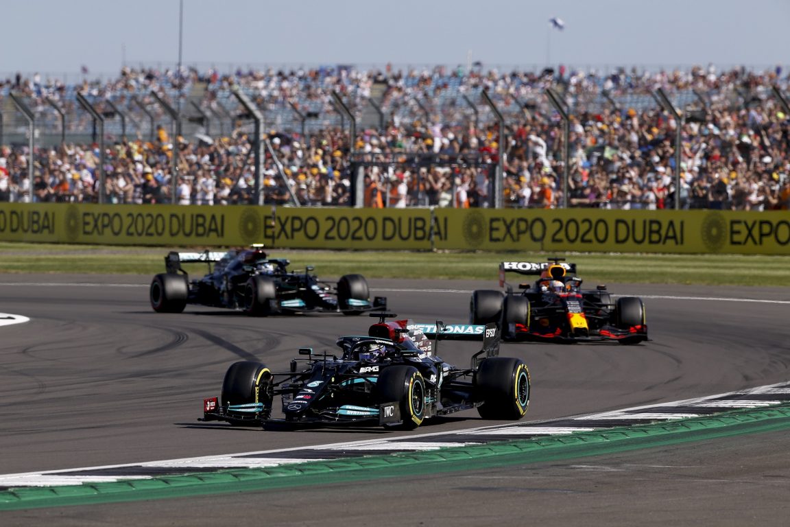 Britanya Grand Prix’sini Lewis Hamilton kazandı
