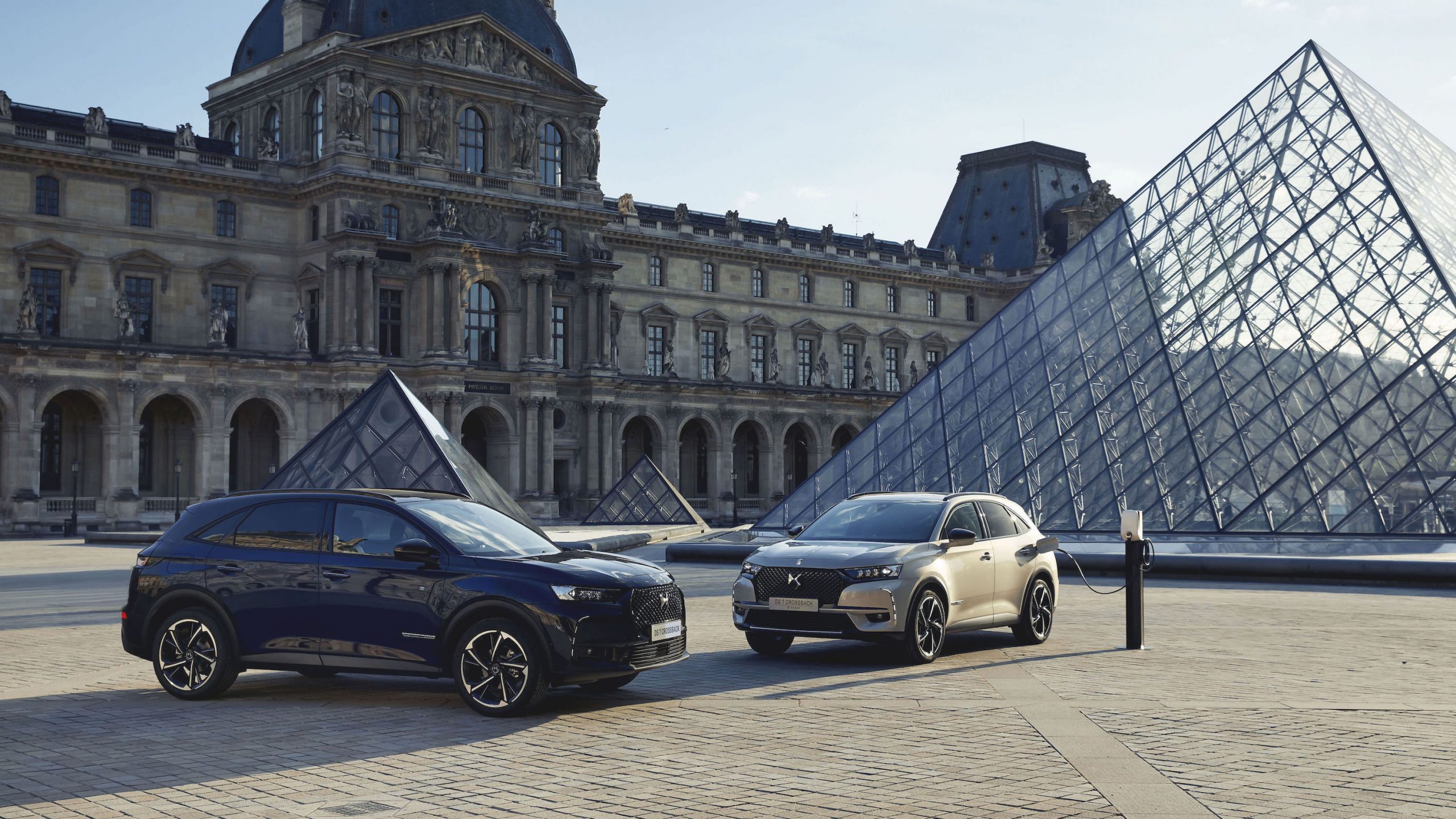 DS 7 CROSSBACK LOUVRE Özel Serisi’ne Türkiye’den sadece 25 kişi sahip olabilecek