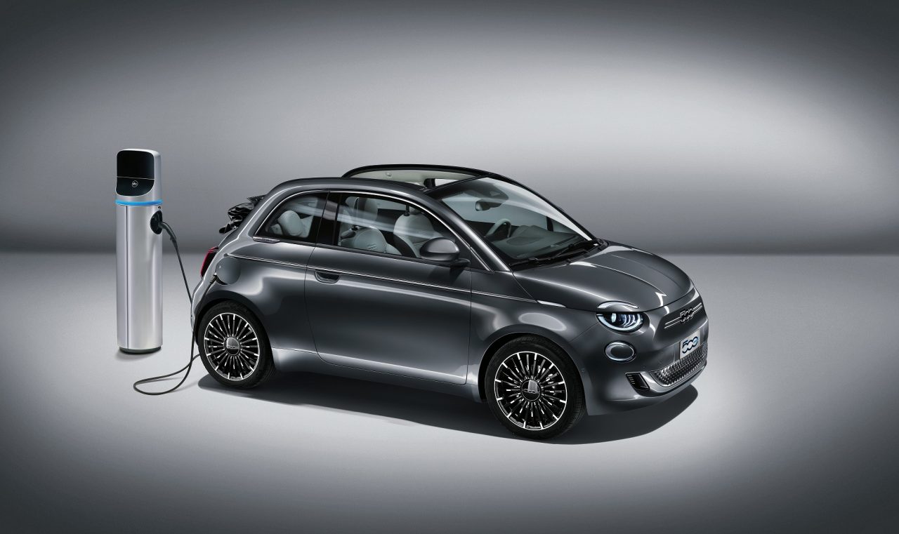 Yeni Fiat 500, 10 üzerinden 10 puan aldı