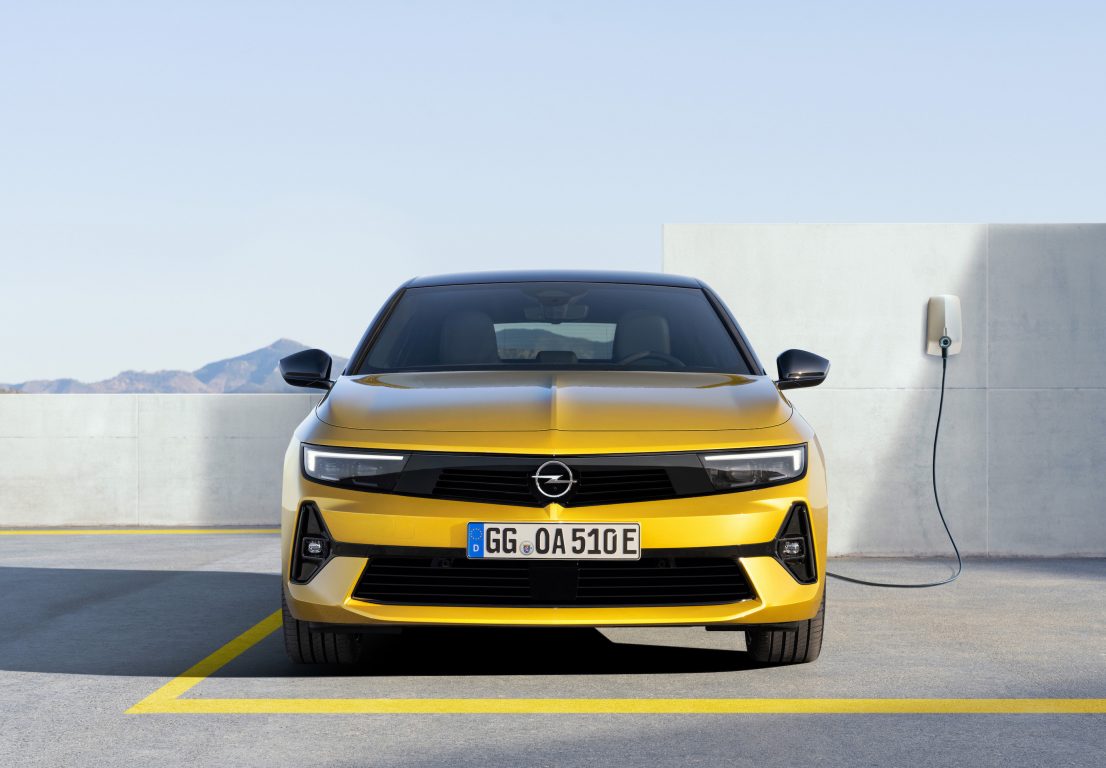 Yeni 2022 Opel Astra tanıtıldı. İşte tasarımı ve tüm özellikleri!