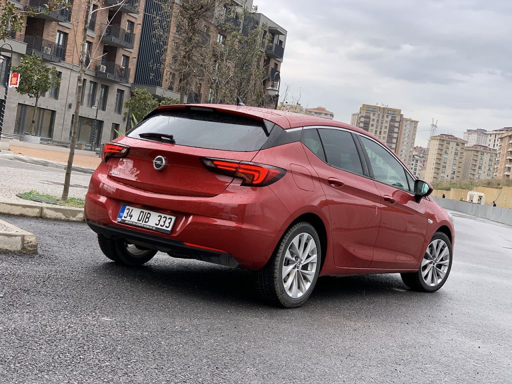 Opel Astra 1.5 D turbo test sürüşü