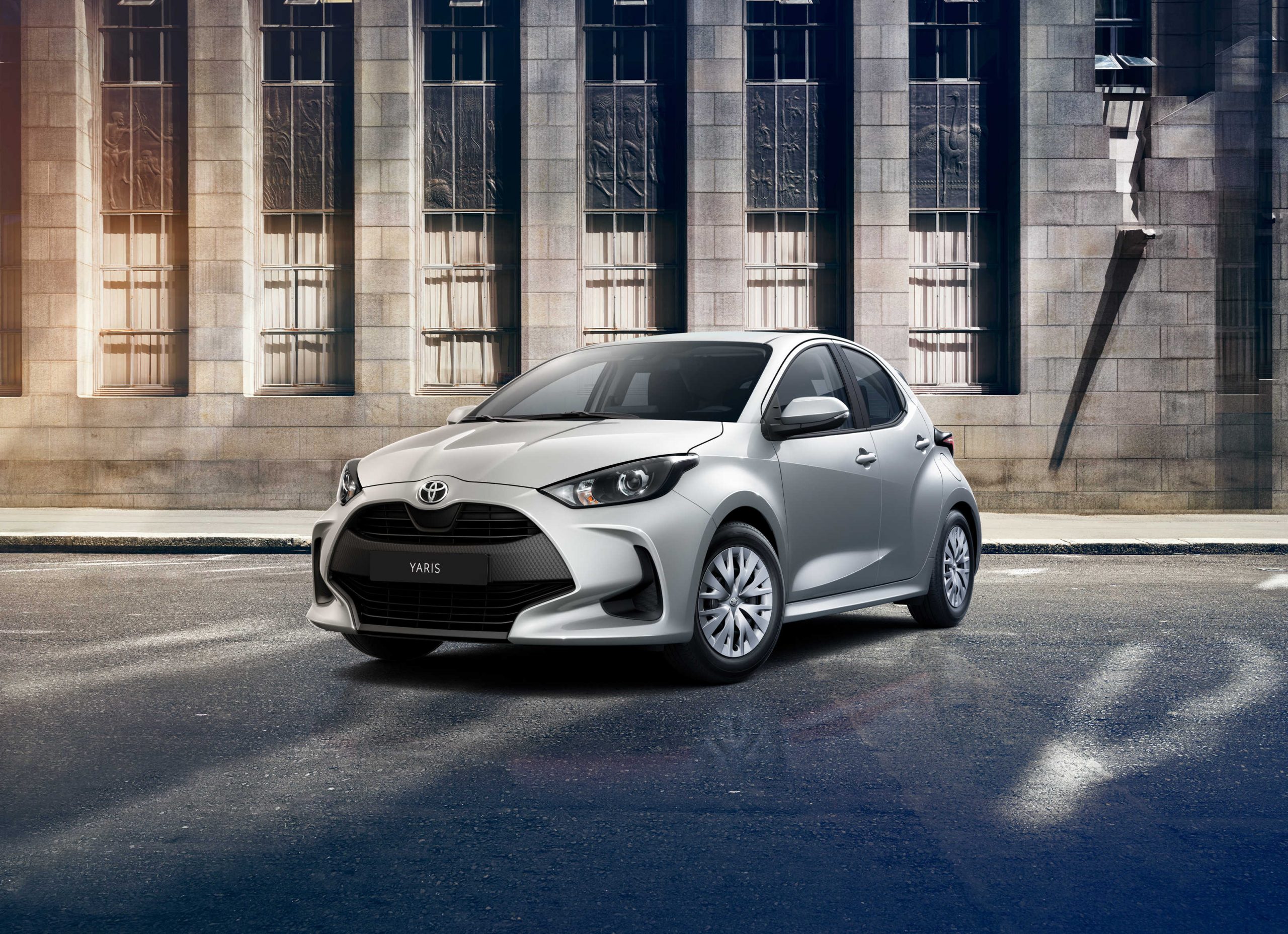 Toyota Yaris 1.0 lt motoruyla satışa sunuldu