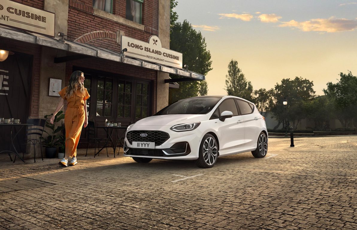 Ford Fiesta yenilendi. 2022 Ford Fiesta hibrit olarak geliyor