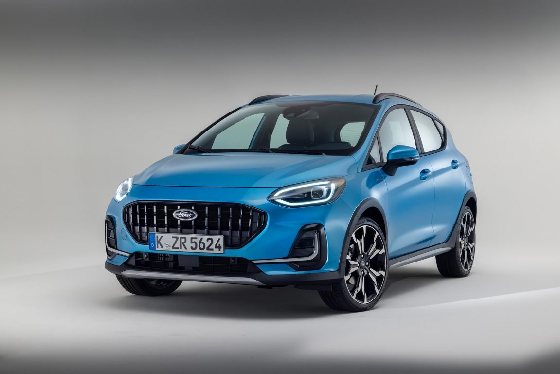 Ford Fiesta yenilendi. 2022 Ford Fiesta hibrit olarak geliyor