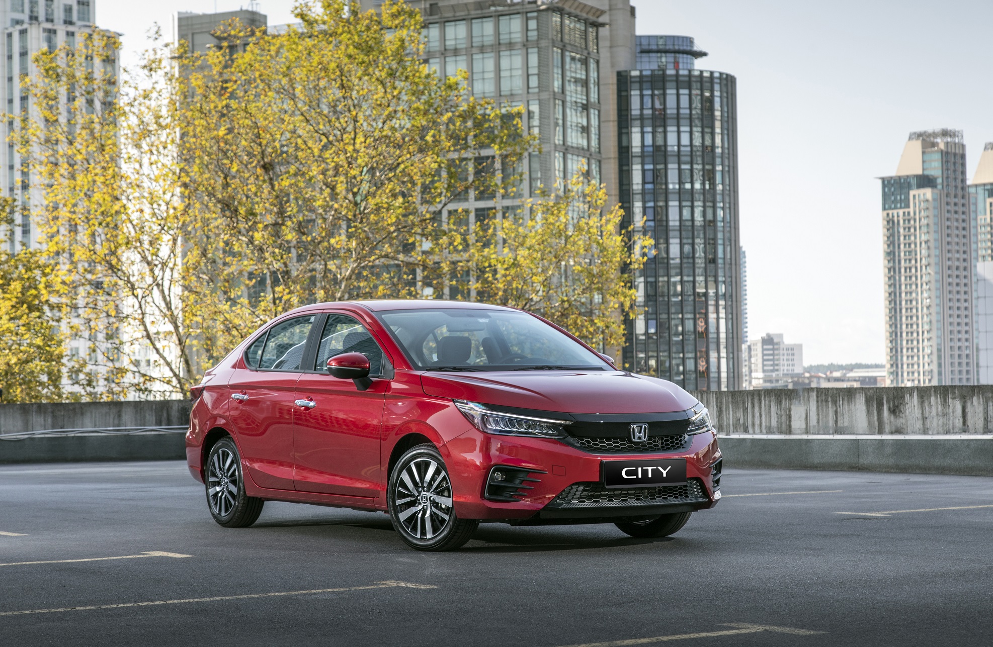 Yeni Honda City Türkiye'de. Tüm Özellikleri ve fiyatları!