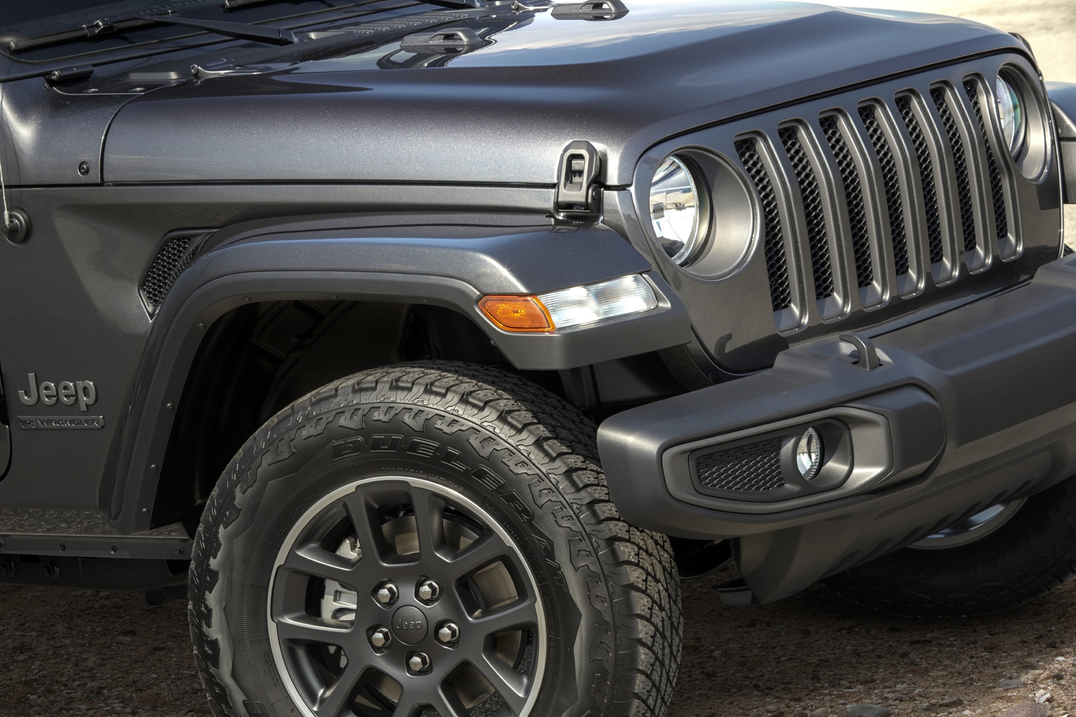 Jeep Wrangler “80’inci Yıl” özel seri versiyonu Türkiye pazarında satışa sunuldu