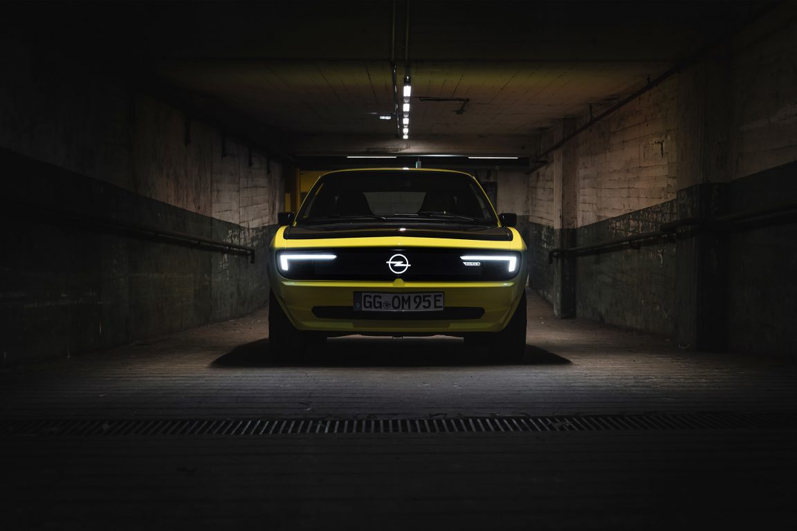 Tam elektrikli Opel Manta GSe ElektroMOD