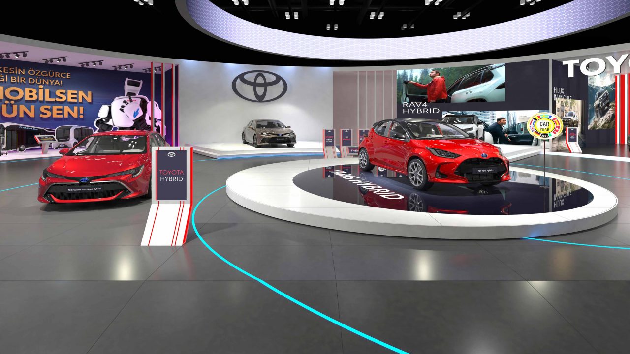 Toyota Autoshow’da hibrit modelleriyle boy gösteriyor
