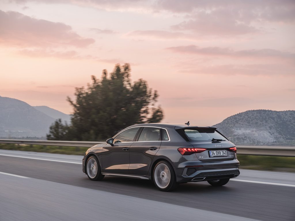 2021 Audi A3 35 TFSI S line Test Sürüşü