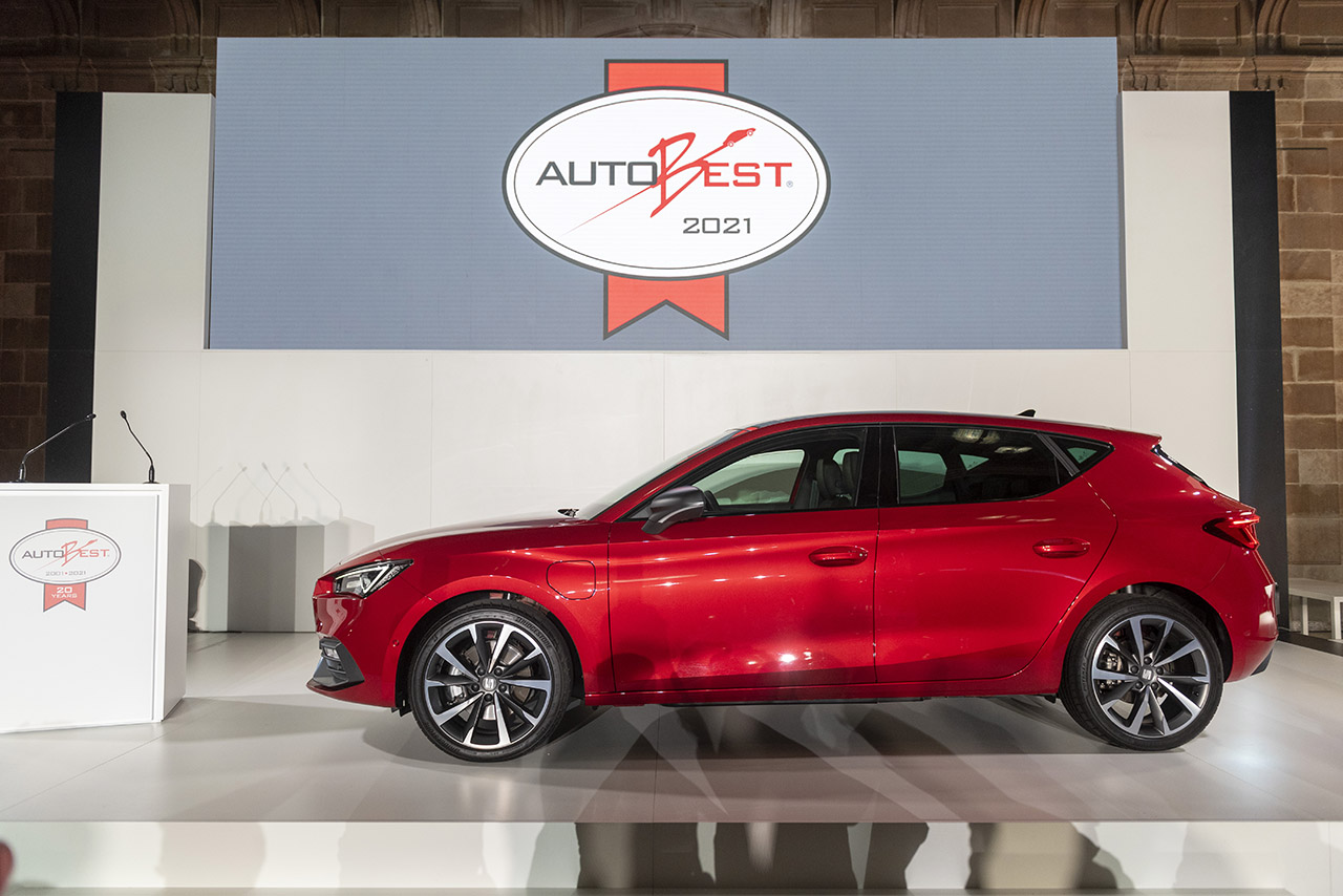 SEAT Leon Satın Alınabilecek En İyi Otomobil ödülünü aldı