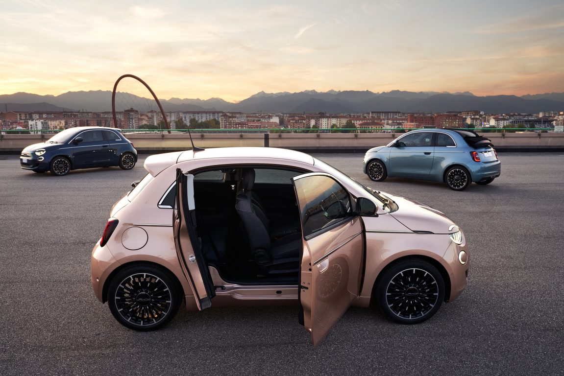 Yeni Fiat 500 İngiltere’de Yılın Otomobili Seçildi