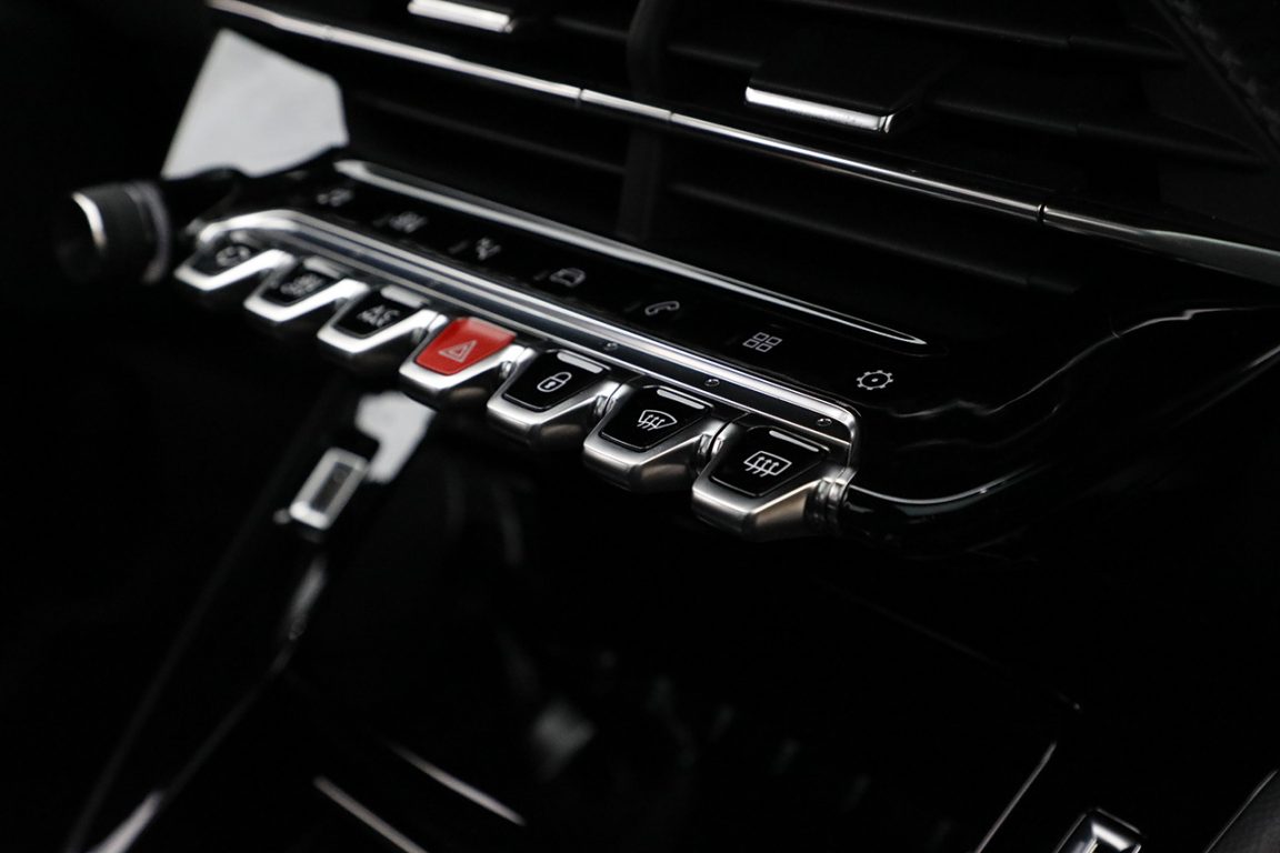 Peugeot 208 1.2 PureTech 130 Test Sürüşü
