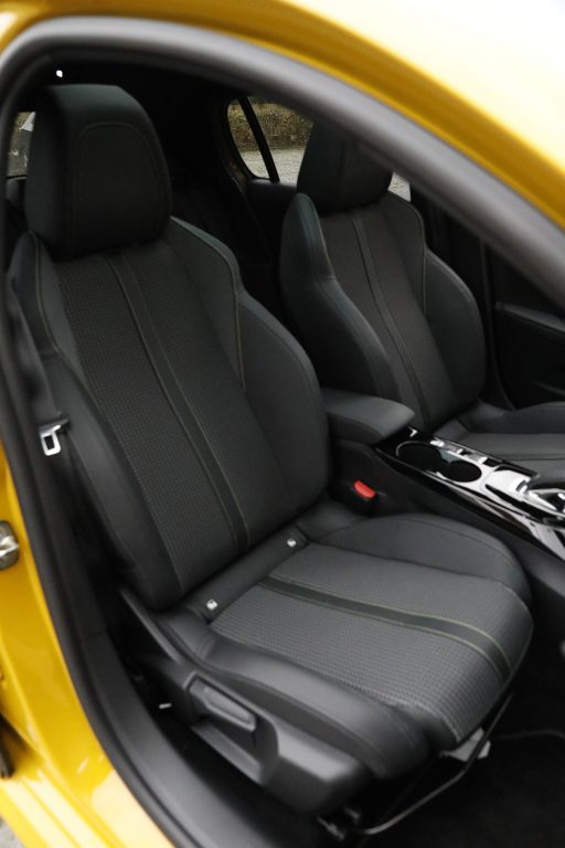 Peugeot 208 1.2 PureTech 130 Test Sürüşü