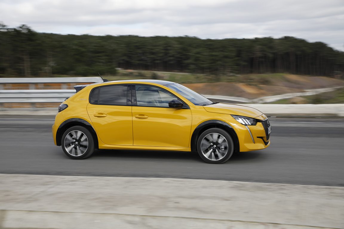 Peugeot 208 1.2 PureTech 130 Test Sürüşü