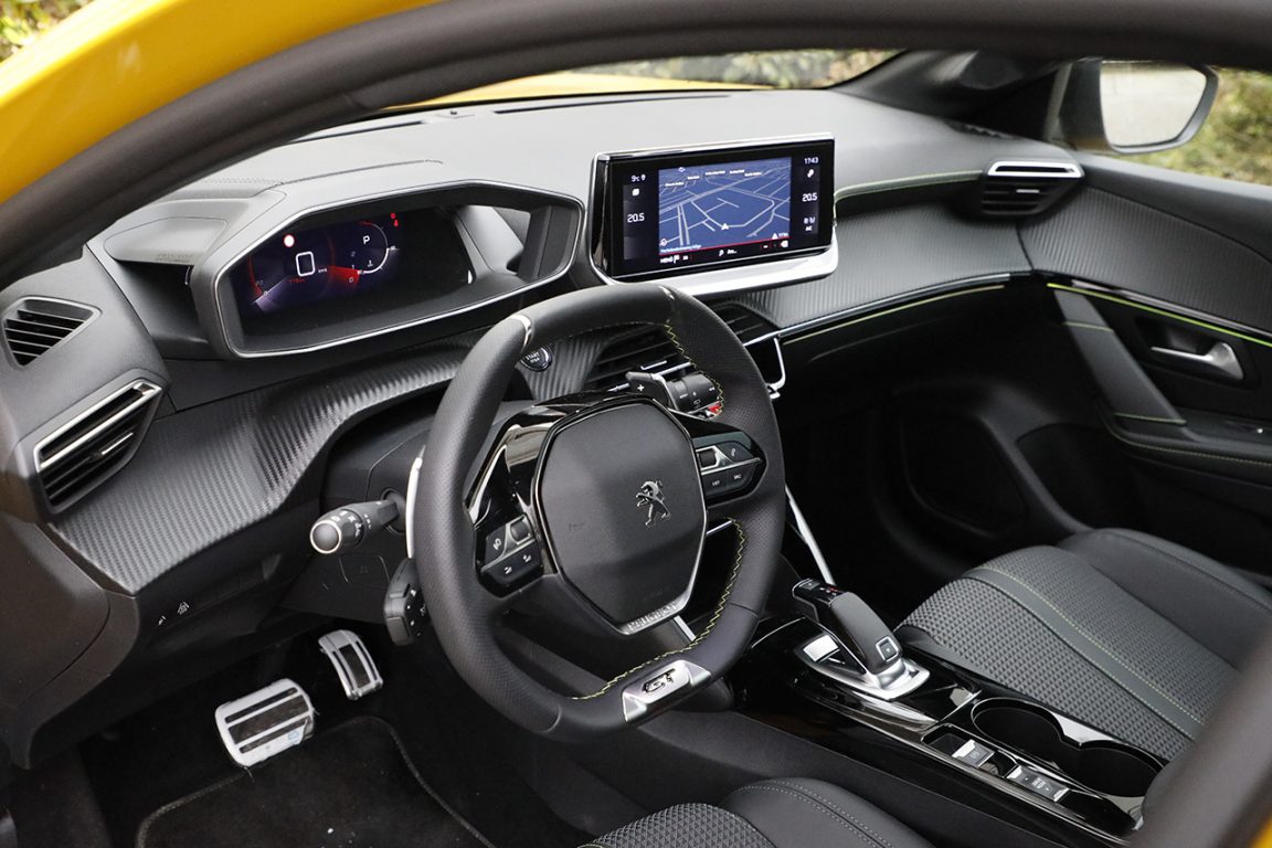 Peugeot 208 1.2 PureTech 130 Test Sürüşü
