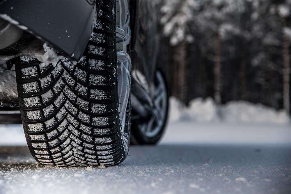 Bridgestone Blizzak LM005 kış lastiği