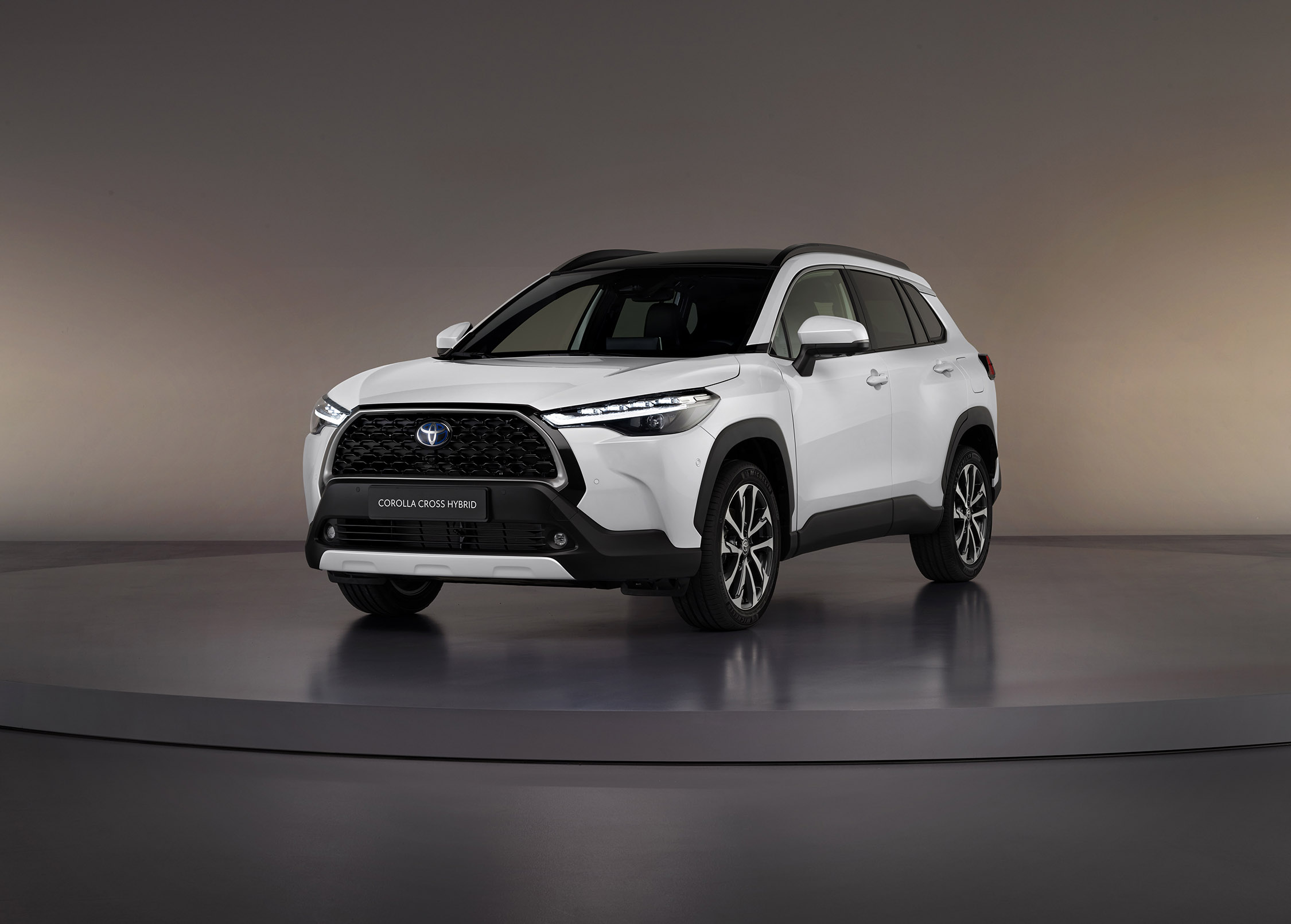Toyota Yeni Modellerini Kenshiki Forum'da Sergiledi