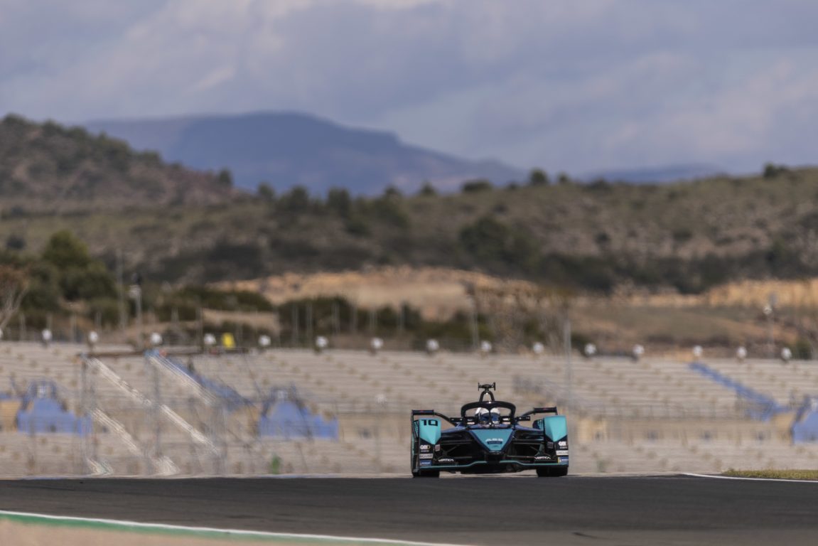 Jaguar TCS Racing FIA Formula E Sezonu Öncesi Resmi Testleri Başarıyla Tamamladı
