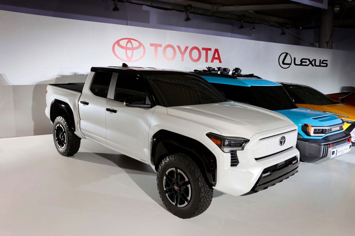 Toyota 2030’a Kadar 30 Bataryalı Elektrikli Model Sunacak