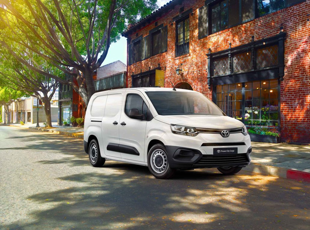 Toyota’dan hafif ticarilere alternatif: Proace City Cargo