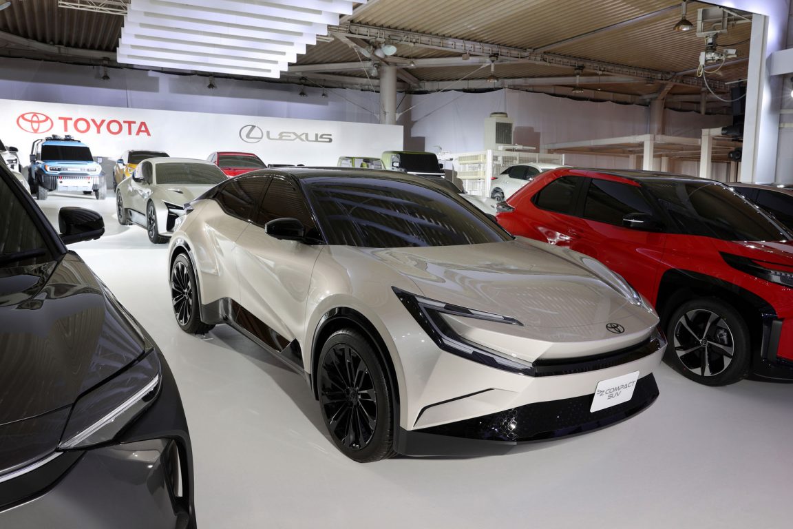 Toyota 2030’a Kadar 30 Bataryalı Elektrikli Model Sunacak