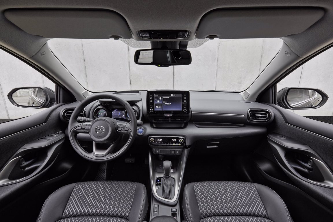 Kendini Şarj Edebilen İlk Tam Hibrit Mazda