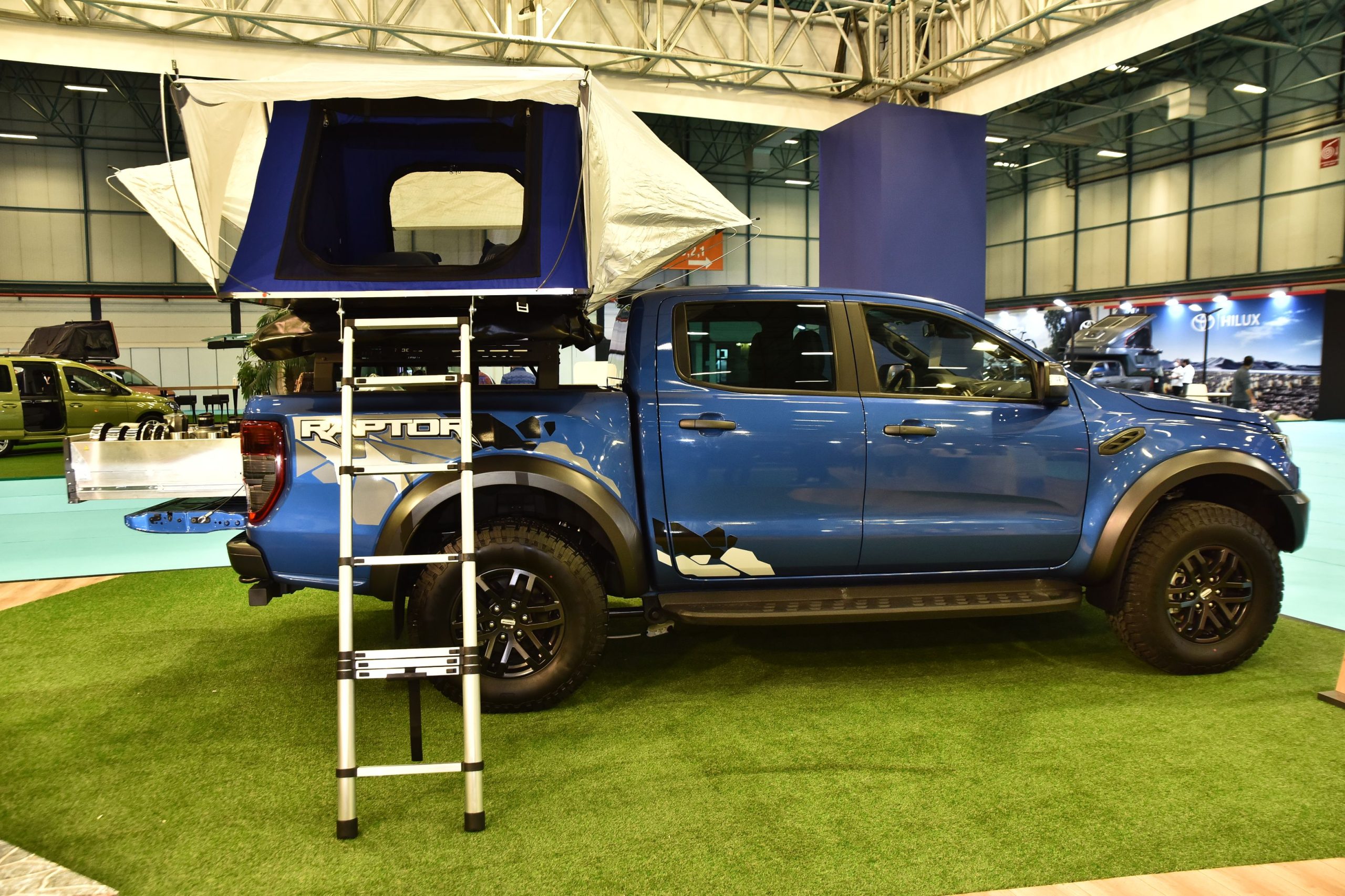 Ford Karavanist & Outdoorist'de gözde modellerini sergiliyor