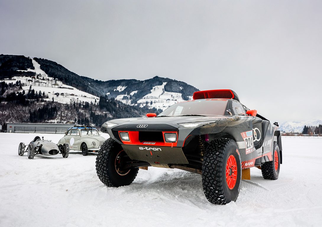 Ken Block Audi RS Q e-tron’un direksiyonuna geçti