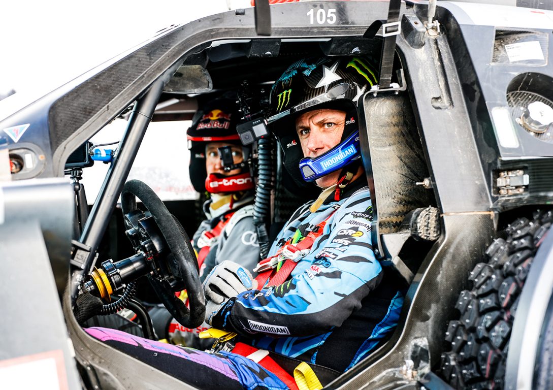 Ken Block Audi RS Q e-tron’un direksiyonuna geçti
