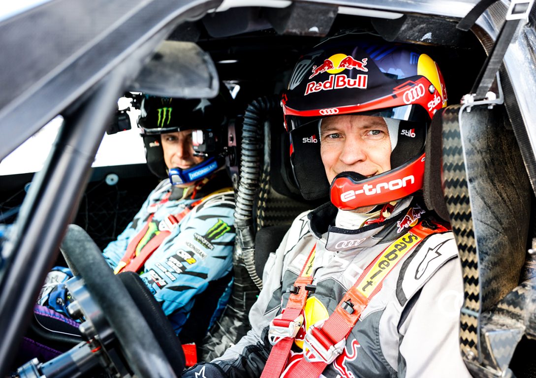Ken Block Audi RS Q e-tron’un direksiyonuna geçti