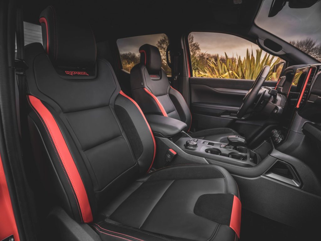 Yeni Ford Ranger Raptor etkileyici performans sunuyor