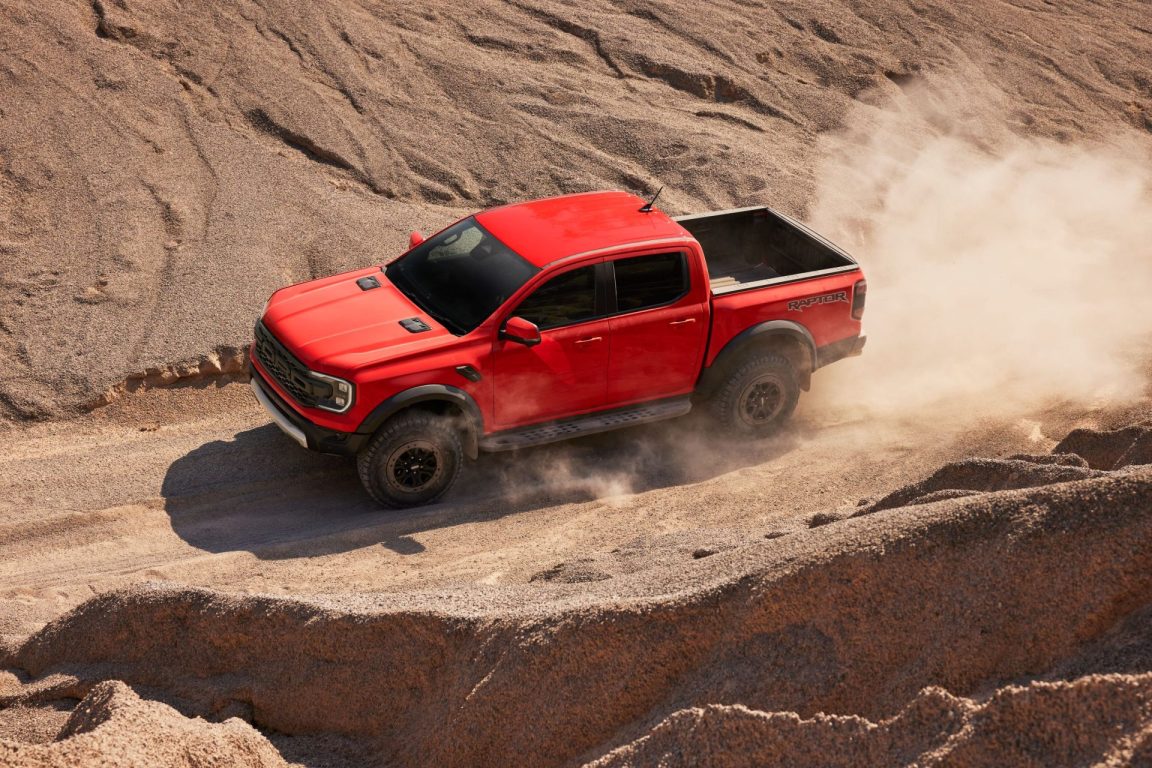 Yeni Ford Ranger Raptor etkileyici performans sunuyor